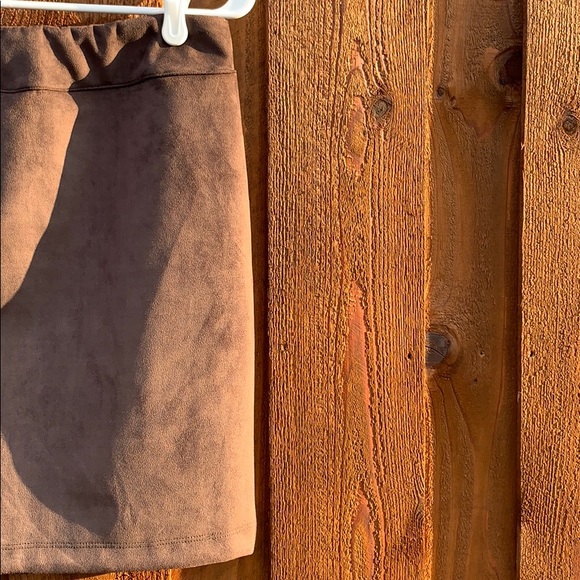 Brown valor above the knee shirt - Picture 2 of 2